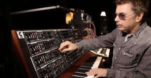 jean-michel-jarre-schmidt-analog-synthesizer-e1506037532910