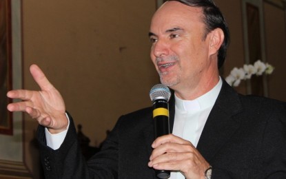 Bispo racista (de Marília) é expulso da igreja em Adamantina/SP