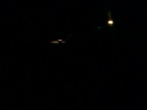 Escuridão em rua principal do Teorodos na noite nesta  sexta.