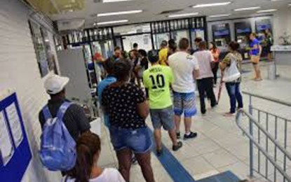 Caixa antecipa pagamentos de contas inativas para nascidos em março