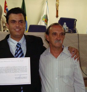 Grilo, à direita, com o ex-prefeito Calá.