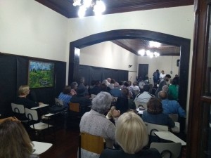 Público no I Sarau Lítero Musical, em abril. 