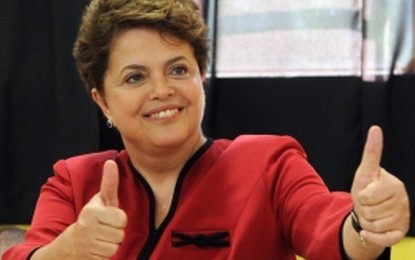 PT,partidos aliados e simpatizantes, de Angatuba, comemoram vitória de Dilma. Com porcentagem quase idêntica ao primeiro turno Aécio vence no município
