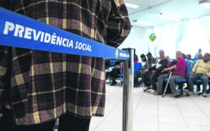 Previdência: Bolsonaro planeja cortes na renda de idosos e pessoas com deficiência